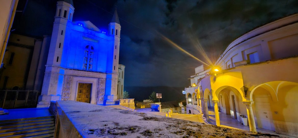 giornata autismo la basilica di cascia si illumina di blu 2
