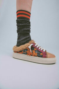 contrasti d'autunno il pizzo incontra il tartan (7)