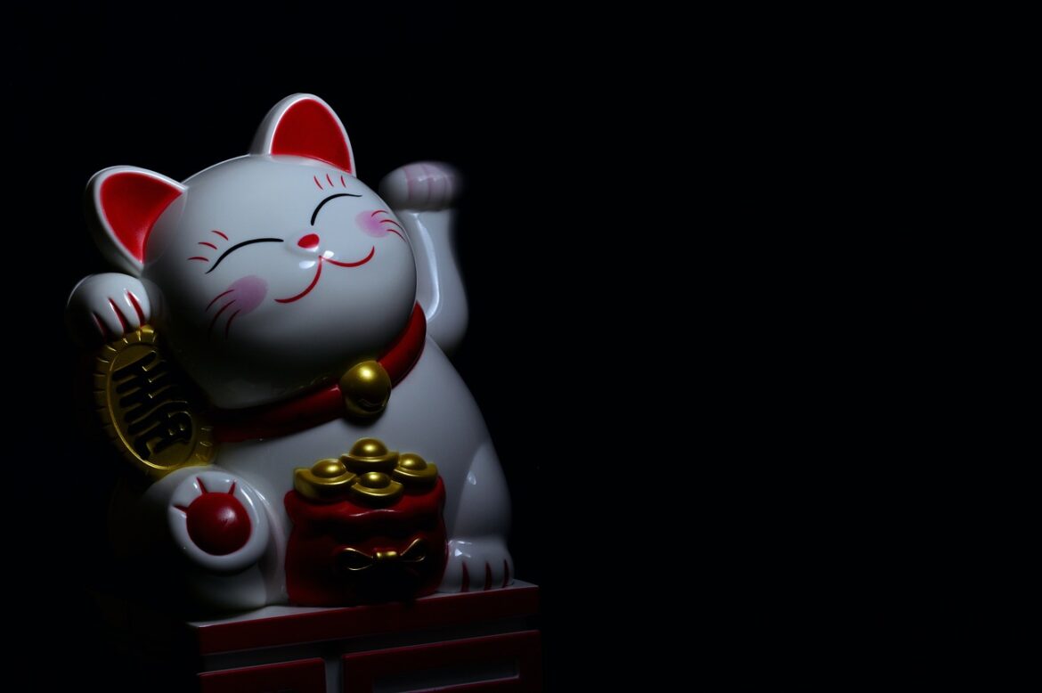 maneki neko day, celebriamo il gatto porta fortuna maneki neko 6601793 1280