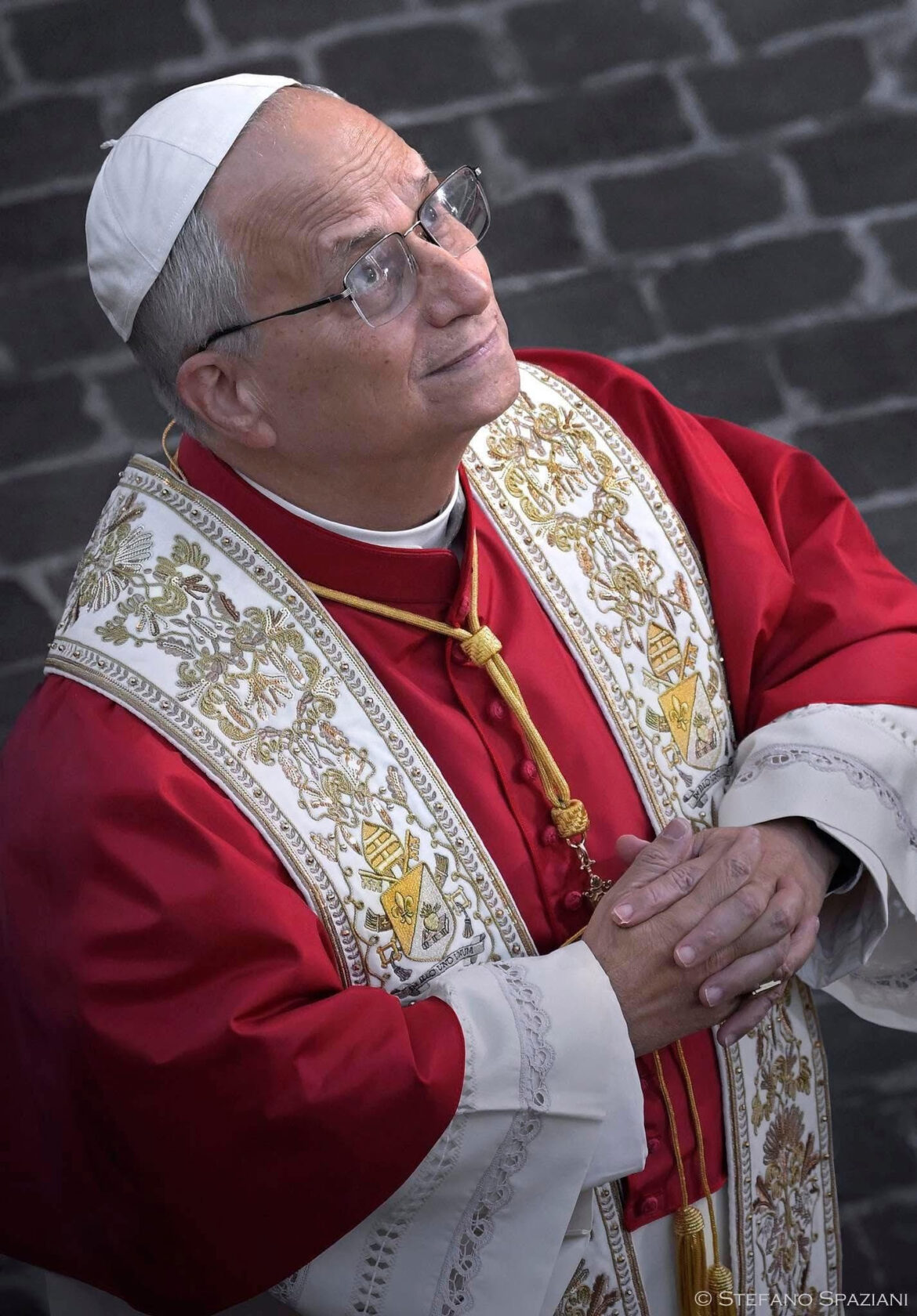 papa leone xiv icona fashion vogue lo premia nel 2025 (2)