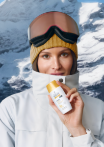 sci e sole perché la protezione solare è vitale in montagna