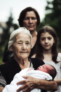 ormoni e pannolini il fil rouge della vita delle donne (2)
