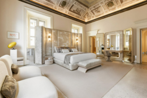 in via monte napoleone il design che sposa l'arte milanese