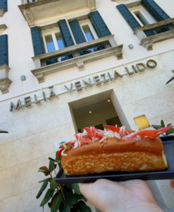 il panino con astice conquista venezia il nuovo trend