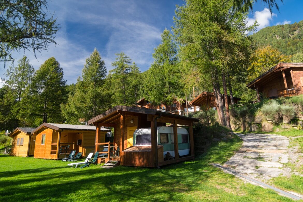 Camping Village Yolki Palki ph Press